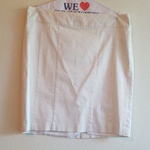 👛BOGO👛  White Ny & Co. Pencil Skirt